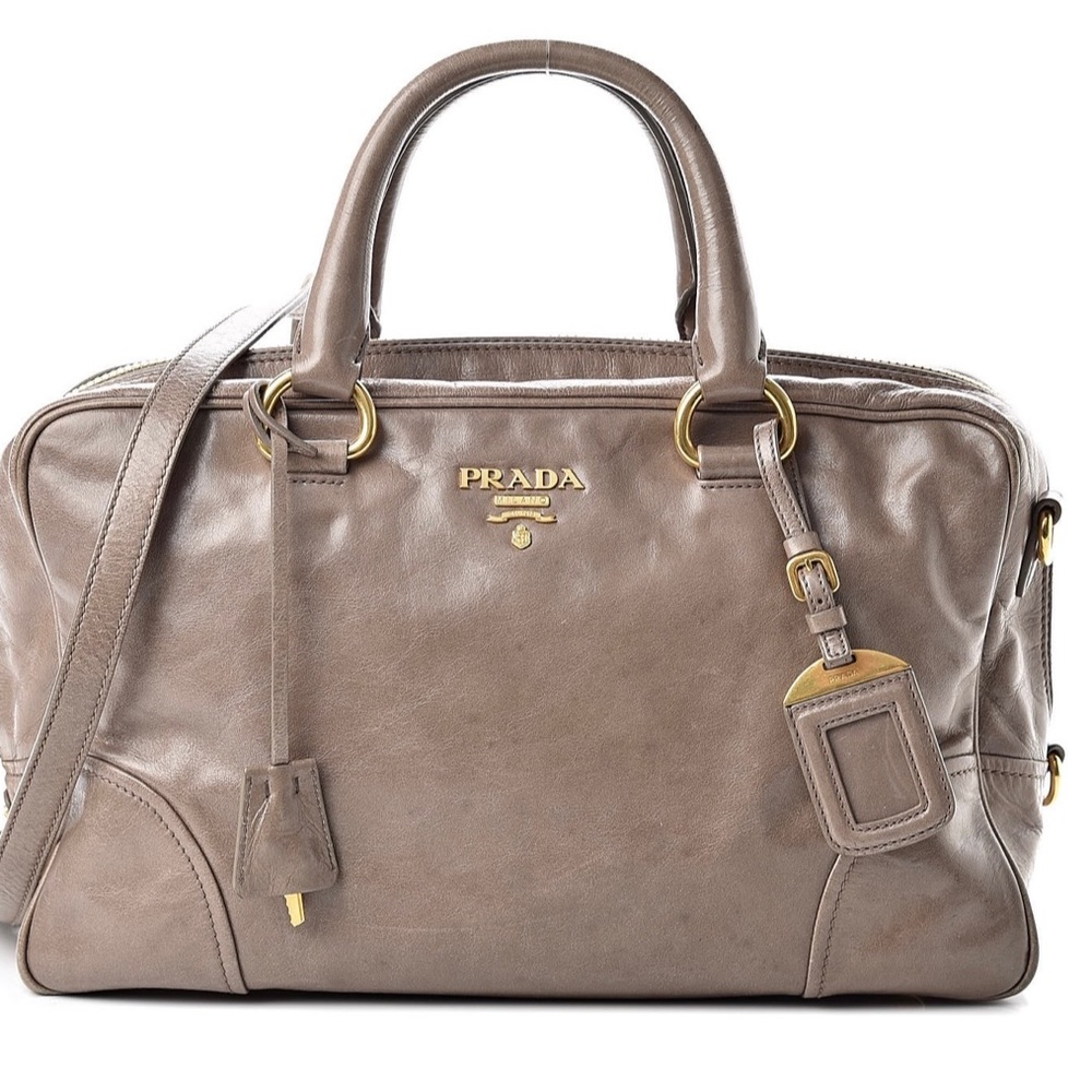 🔥fire sale🔥 prada Vitello shine handbag purse